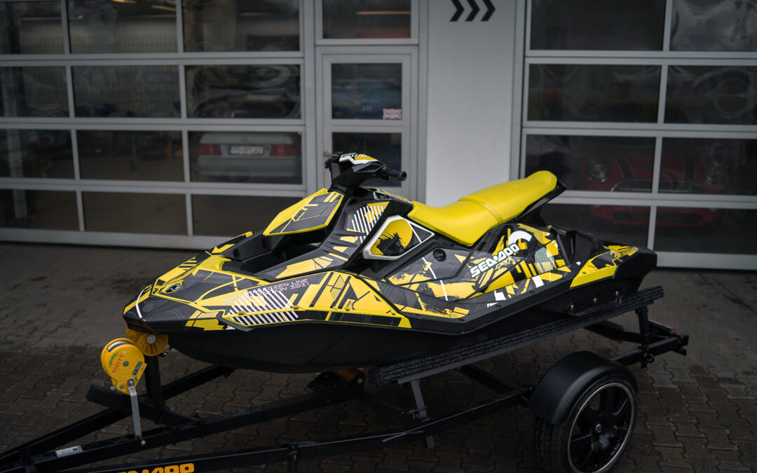 Skuter Sea-doo żółty
